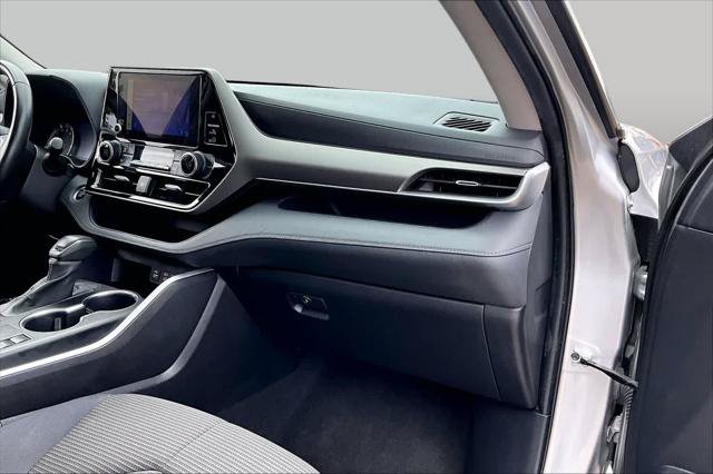 Certified 2024 Toyota Highlander LE FWD image 18