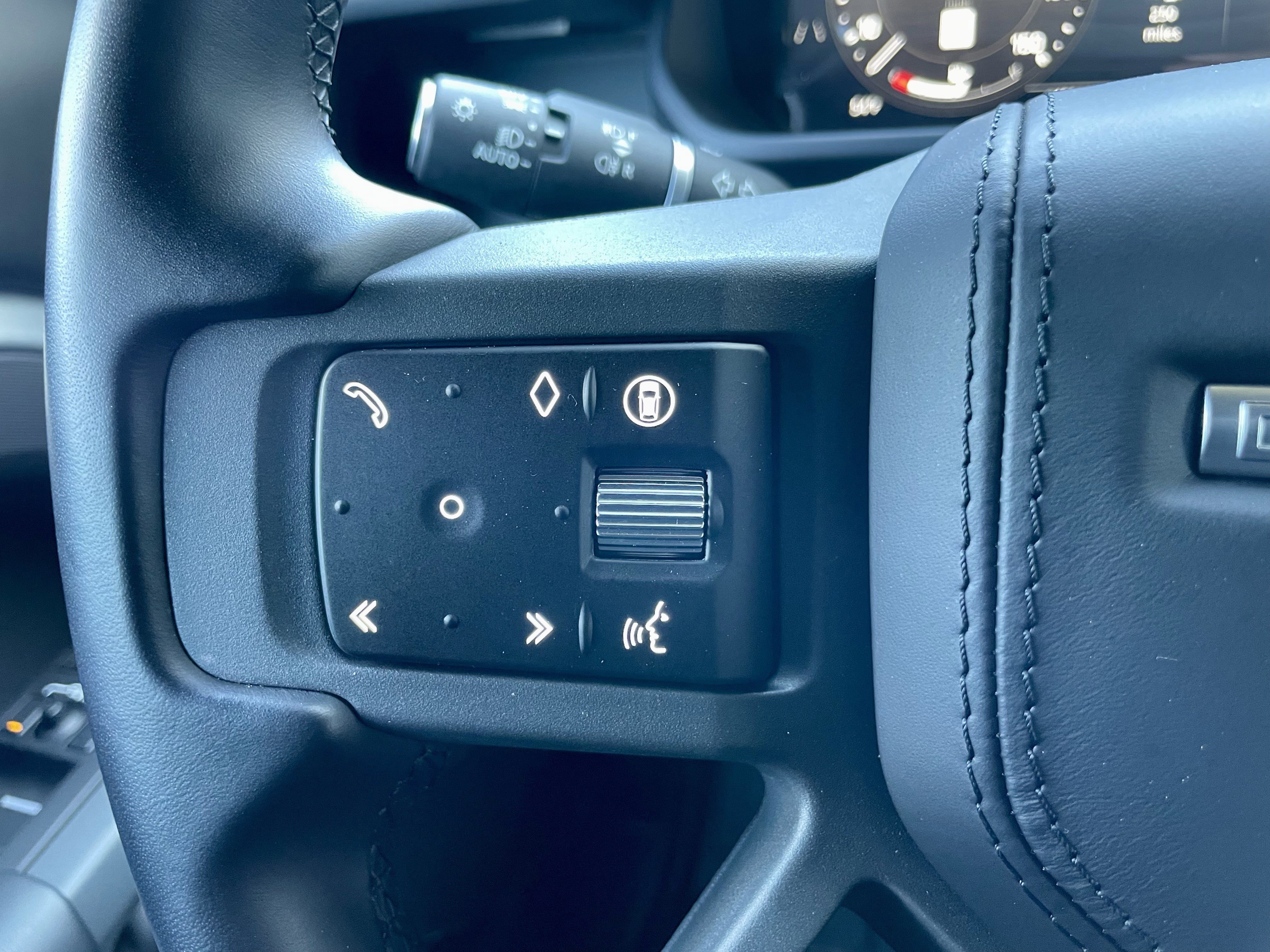 Certified 2024 Land Rover Defender 110 X image 23