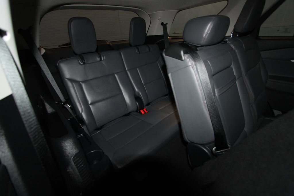 Used 2025 Ford Explorer Active w/ Active Comfort Package image 25