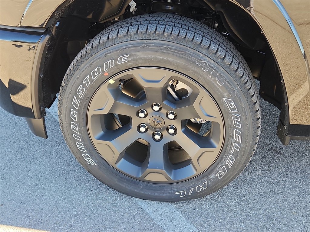 New 2026 RAM 1500 4x4 Crew Cab image 7