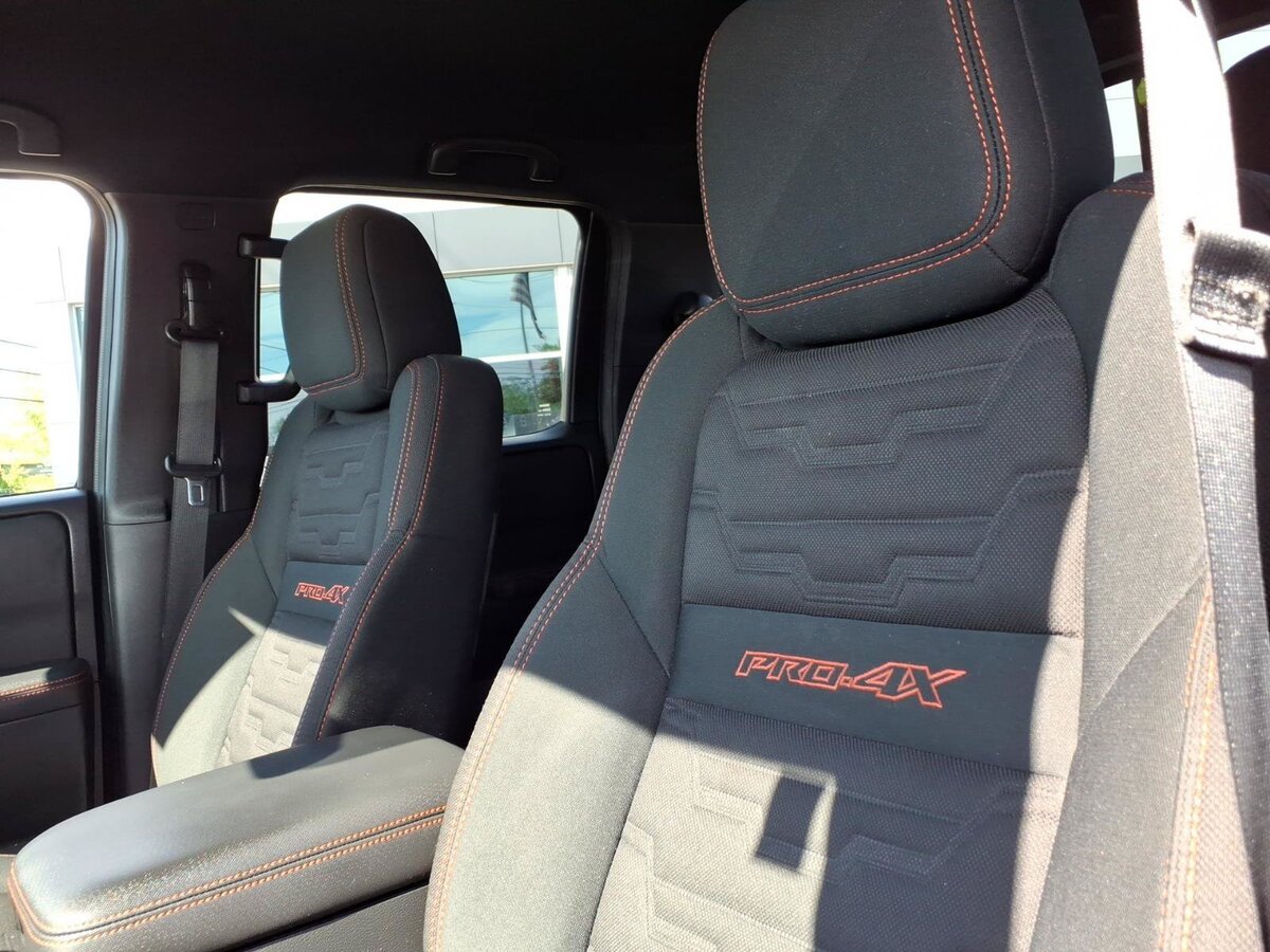 Used 2023 Nissan Frontier PRO-4X w/ Pro Convenience Package AWD/4WD image 22