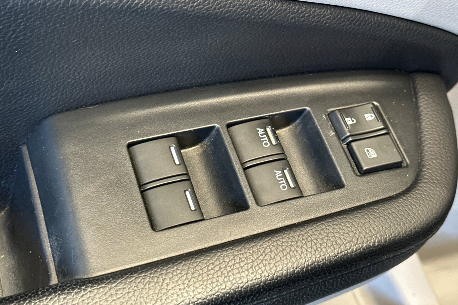 Used 2021 Honda Pilot Touring image 14