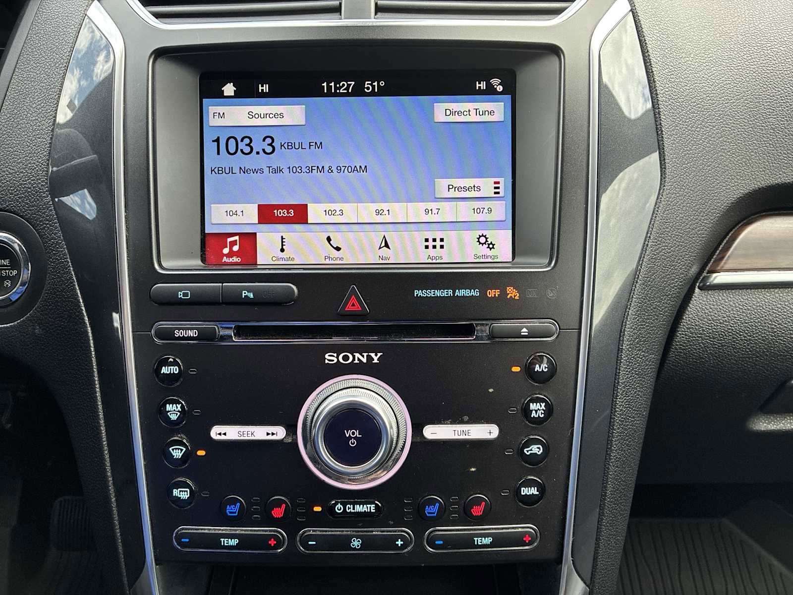 Used 2018 Ford Explorer Limited w/ Ford Safe & Smart Package FWD image 12