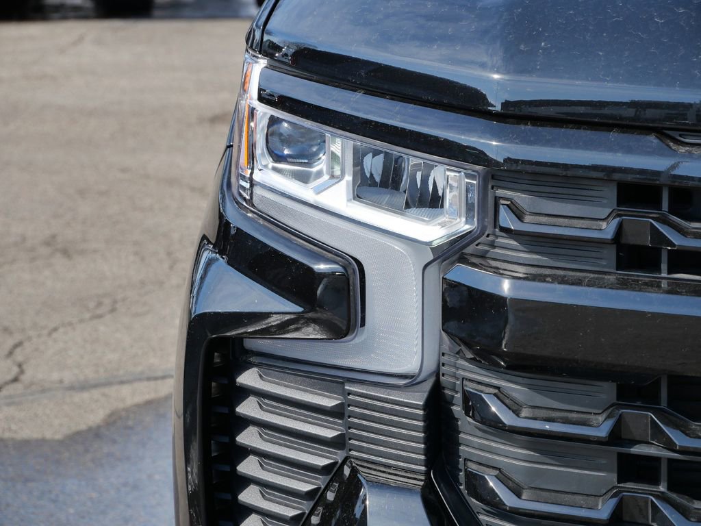 Used 2025 Chevrolet Silverado 1500 RST w/ Convenience Package II AWD/4WD image 3