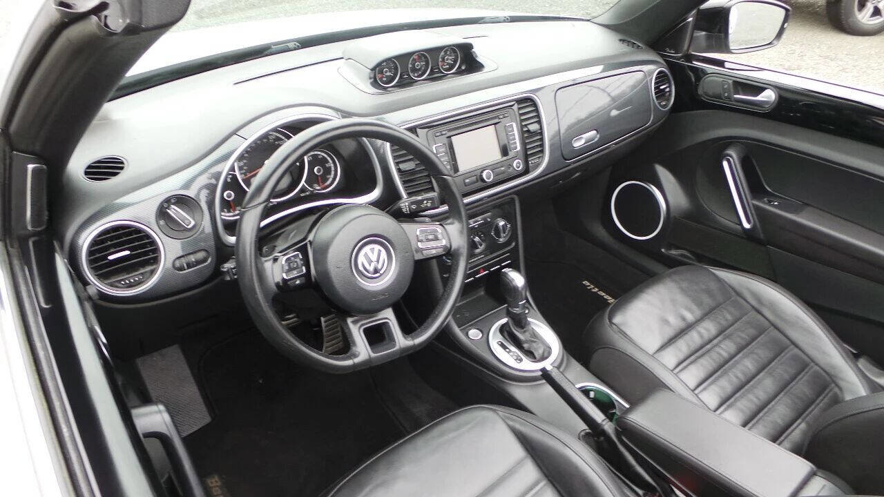 Used 2013 Volkswagen Beetle 2.0T FWD image 8