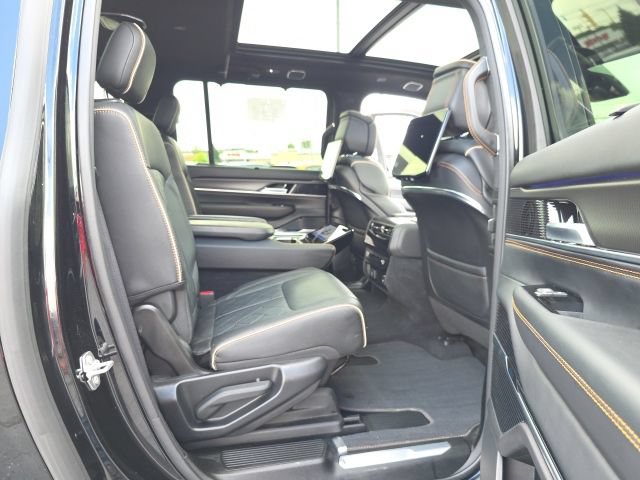 Used 2025 Jeep Grand Wagoneer L Series III w/ Rear Seat Video Group 1 AWD/4WD image 57