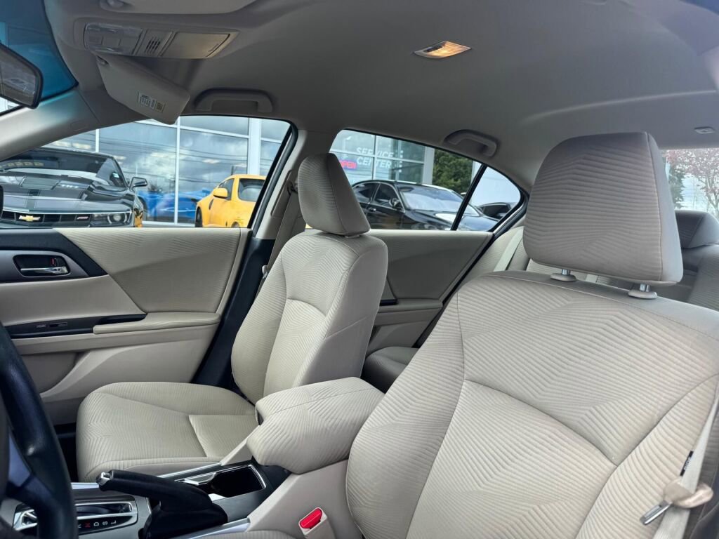 Used 2015 Honda Accord LX image 18