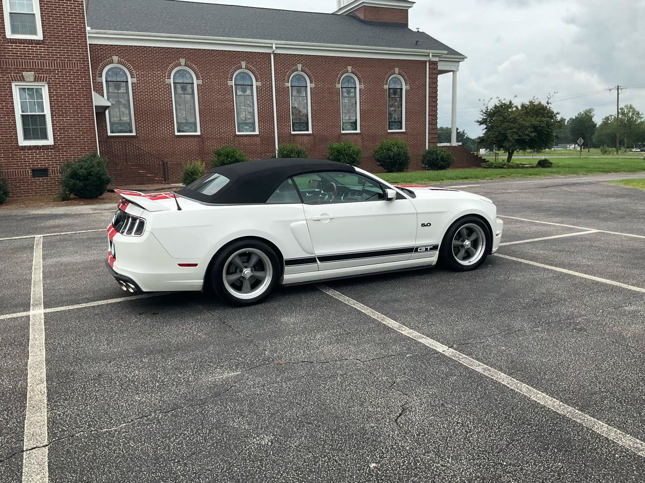 Used 2013 Ford Mustang GT Premium RWD image 8