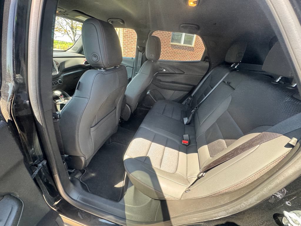 Used 2023 Chevrolet TrailBlazer RS w/ Convenience Package AWD/4WD image 19
