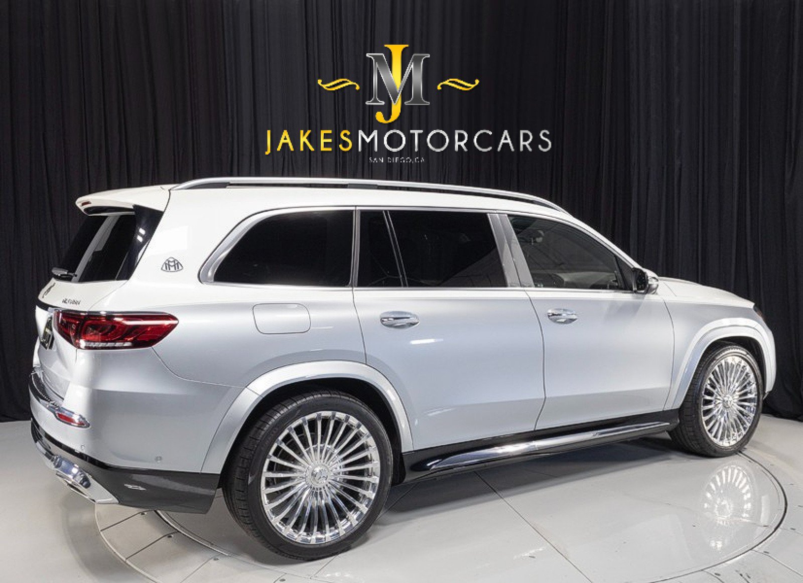 Used 2023 Mercedes-Benz Maybach GLS 600 4MATIC image 13