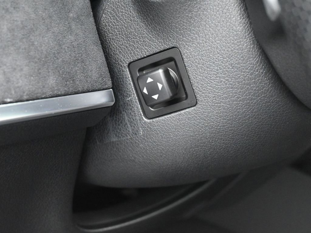 Used 2023 Kia Stinger GT2 image 16