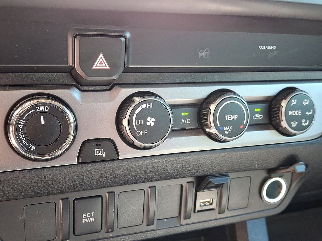 Used 2022 Toyota Tacoma SR AWD/4WD image 13