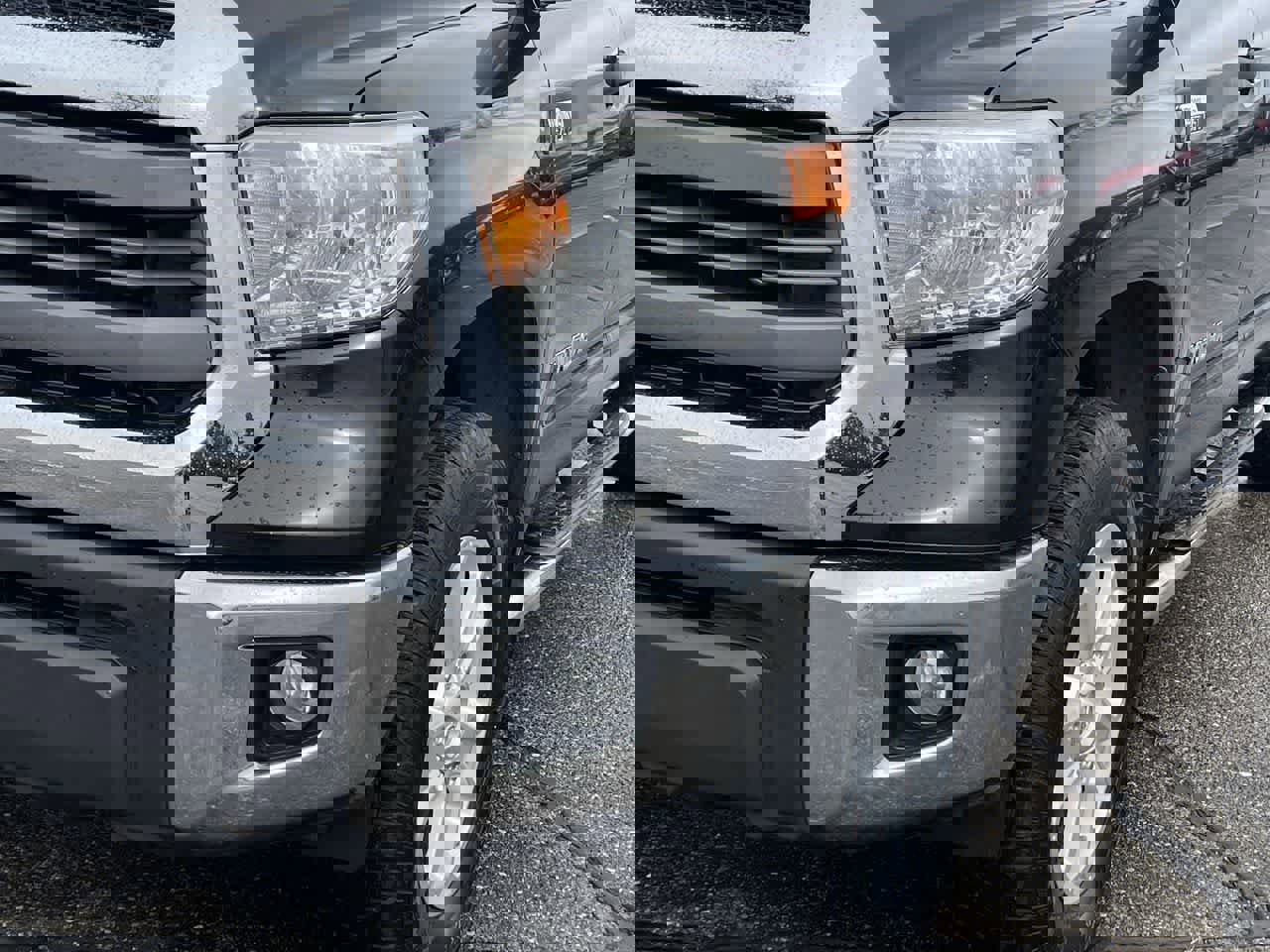 Used 2015 Toyota Tundra SR5 w/ SR5 Upgrade Package image 34