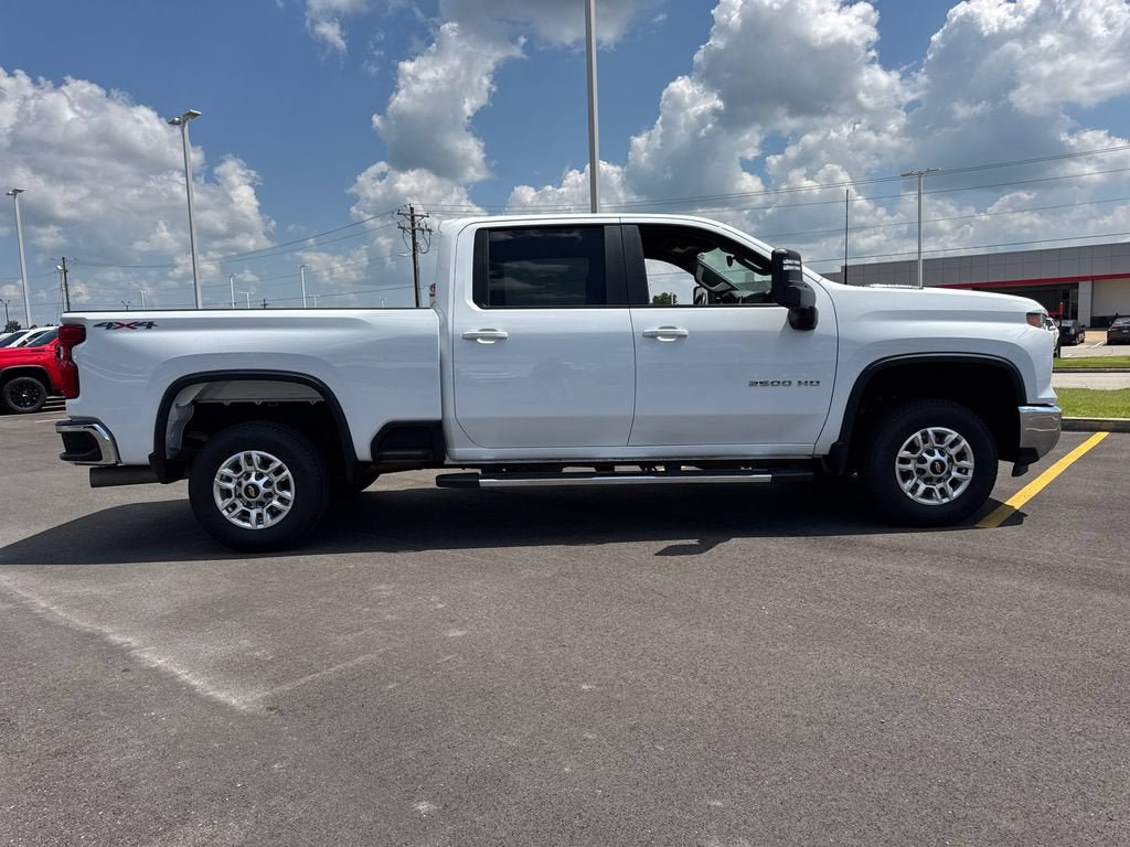 Used 2025 Chevrolet Silverado 2500 LT w/ Convenience Package AWD/4WD image 8