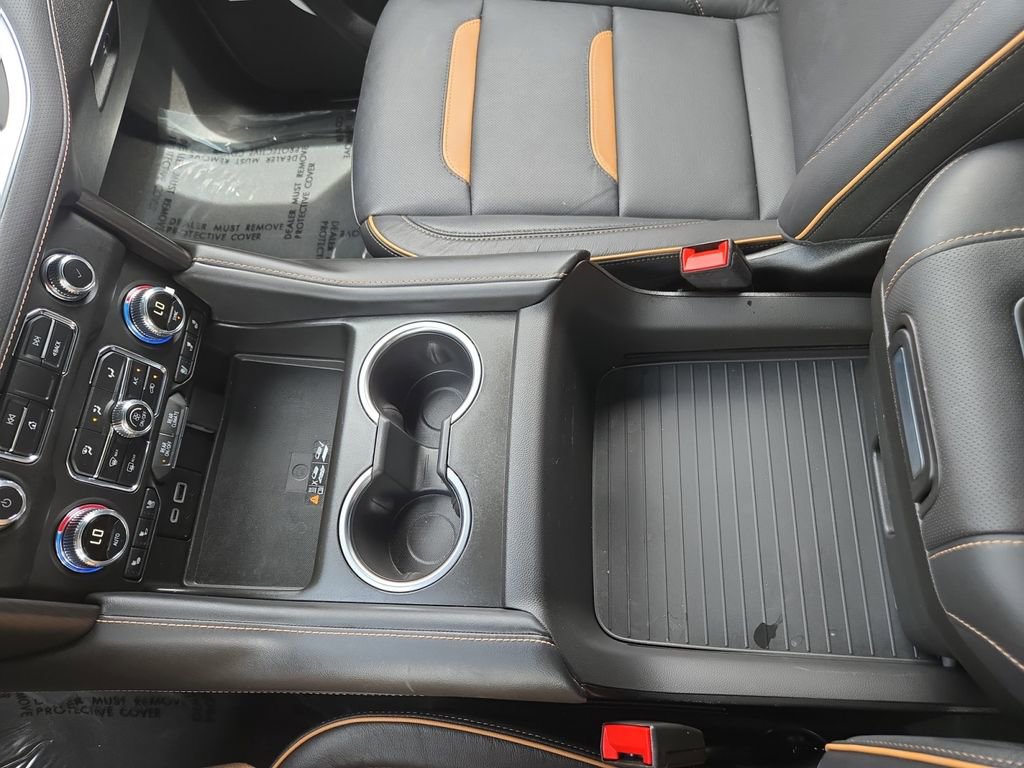 Used 2024 GMC Yukon AT4 w/ AT4 Premium Package image 32