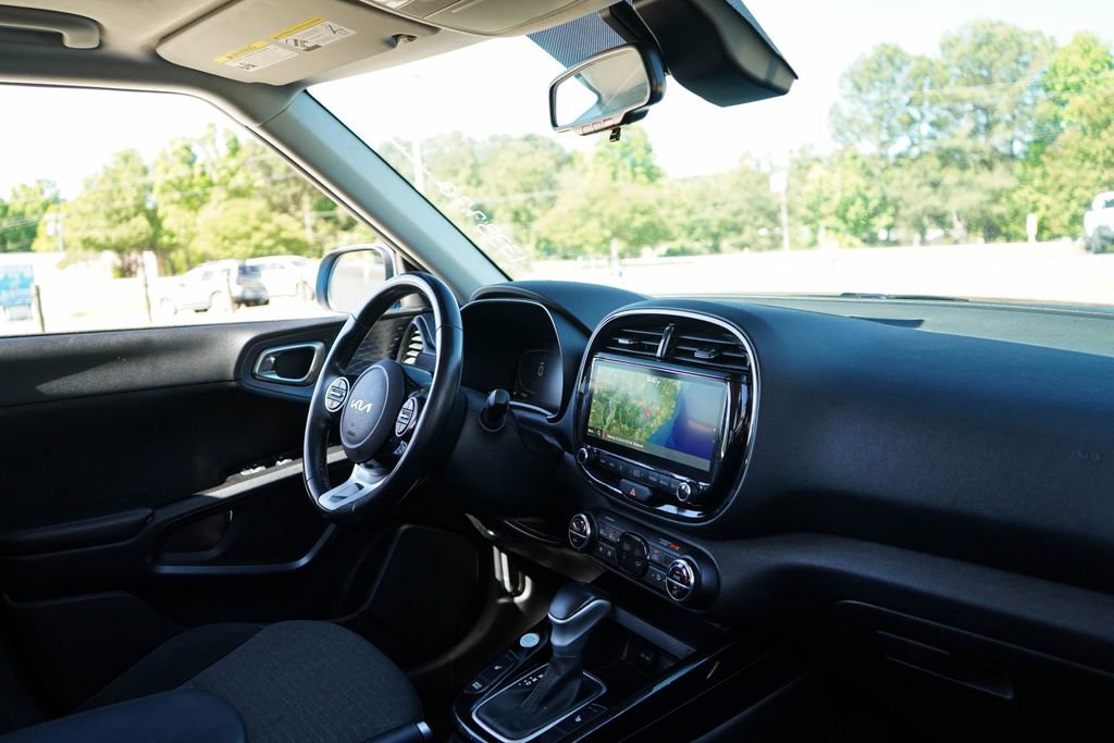 Used 2023 Kia Soul EX FWD image 15