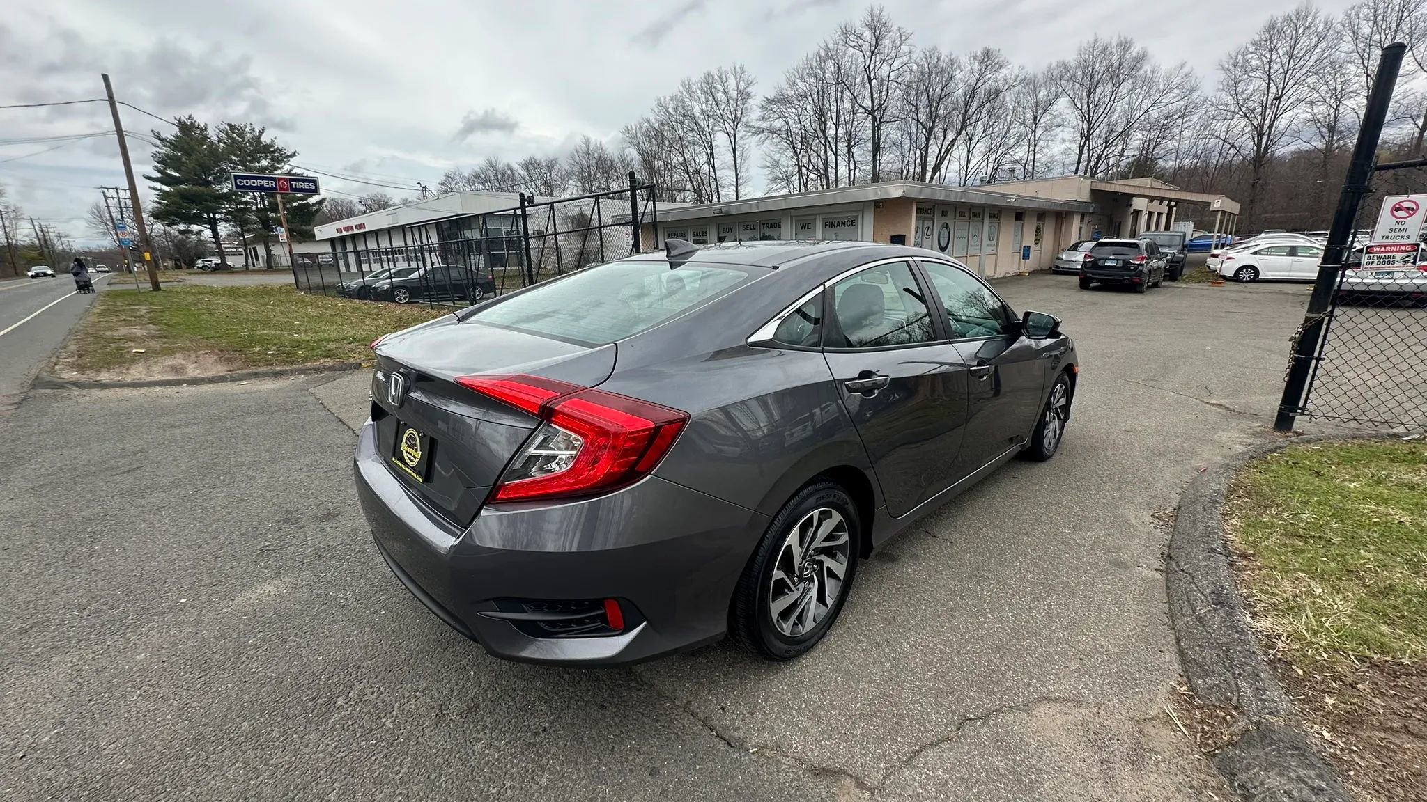 Used 2018 Honda Civic EX image 5