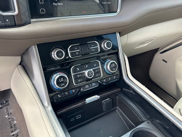 Used 2023 GMC Yukon XL Denali AWD/4WD image 33