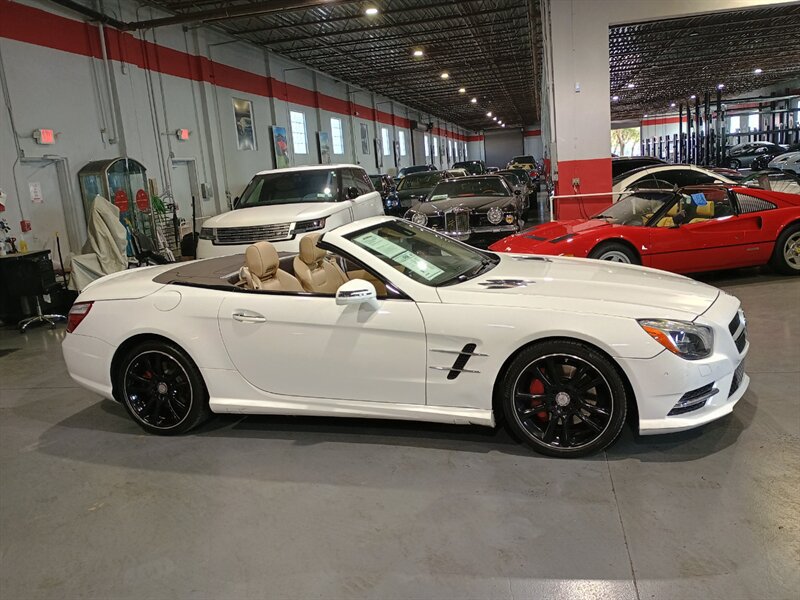Used 2015 Mercedes-Benz SL 400 image 2