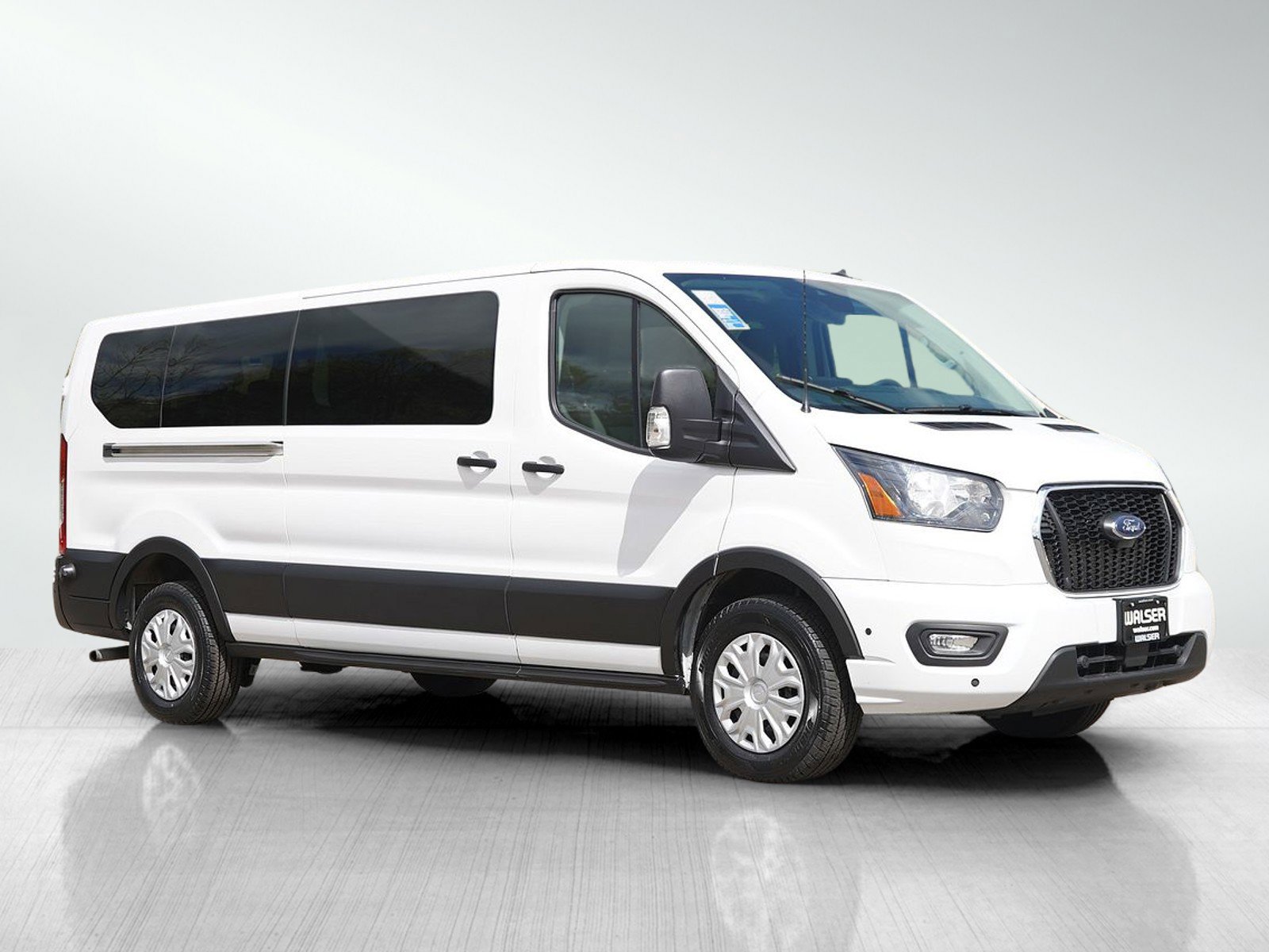 Used 2024 Ford Transit 350 XLT RWD image 6