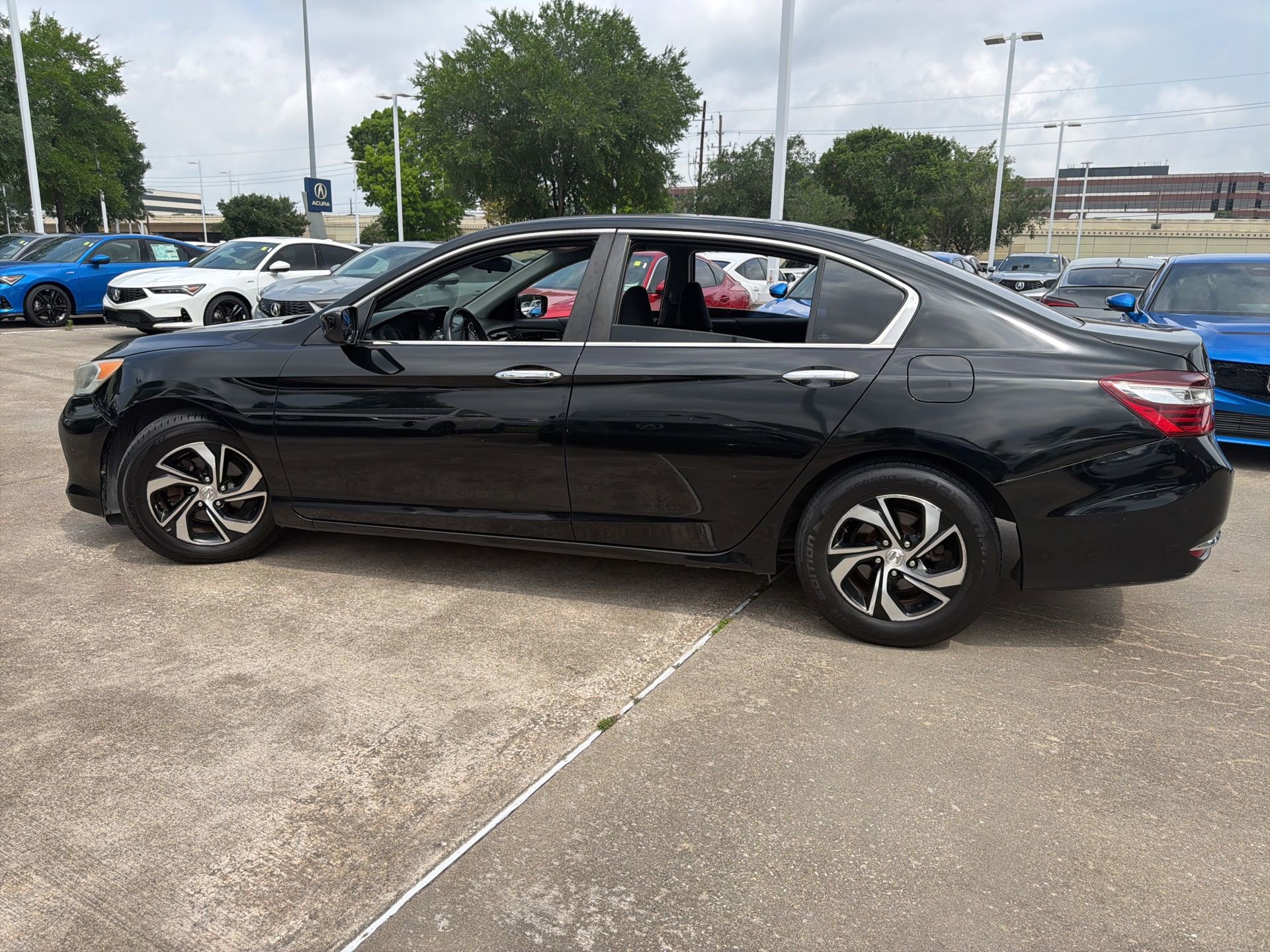 Used 2016 Honda Accord LX image 7