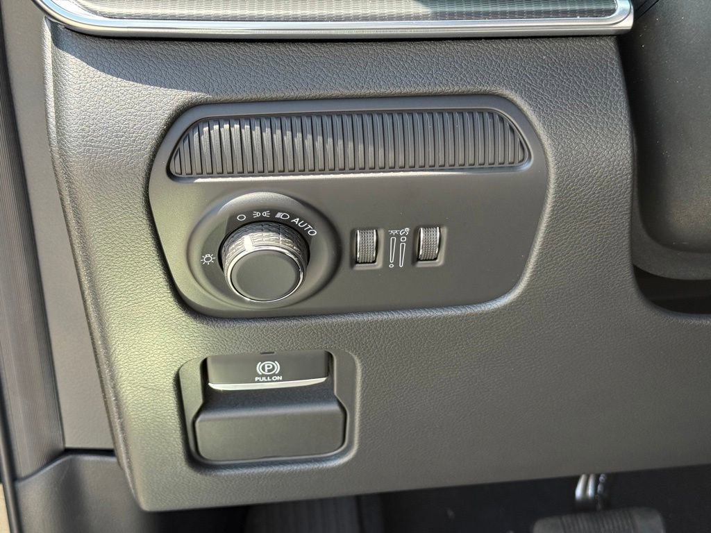 New 2026 Jeep Grand Wagoneer Summit AWD/4WD image 17