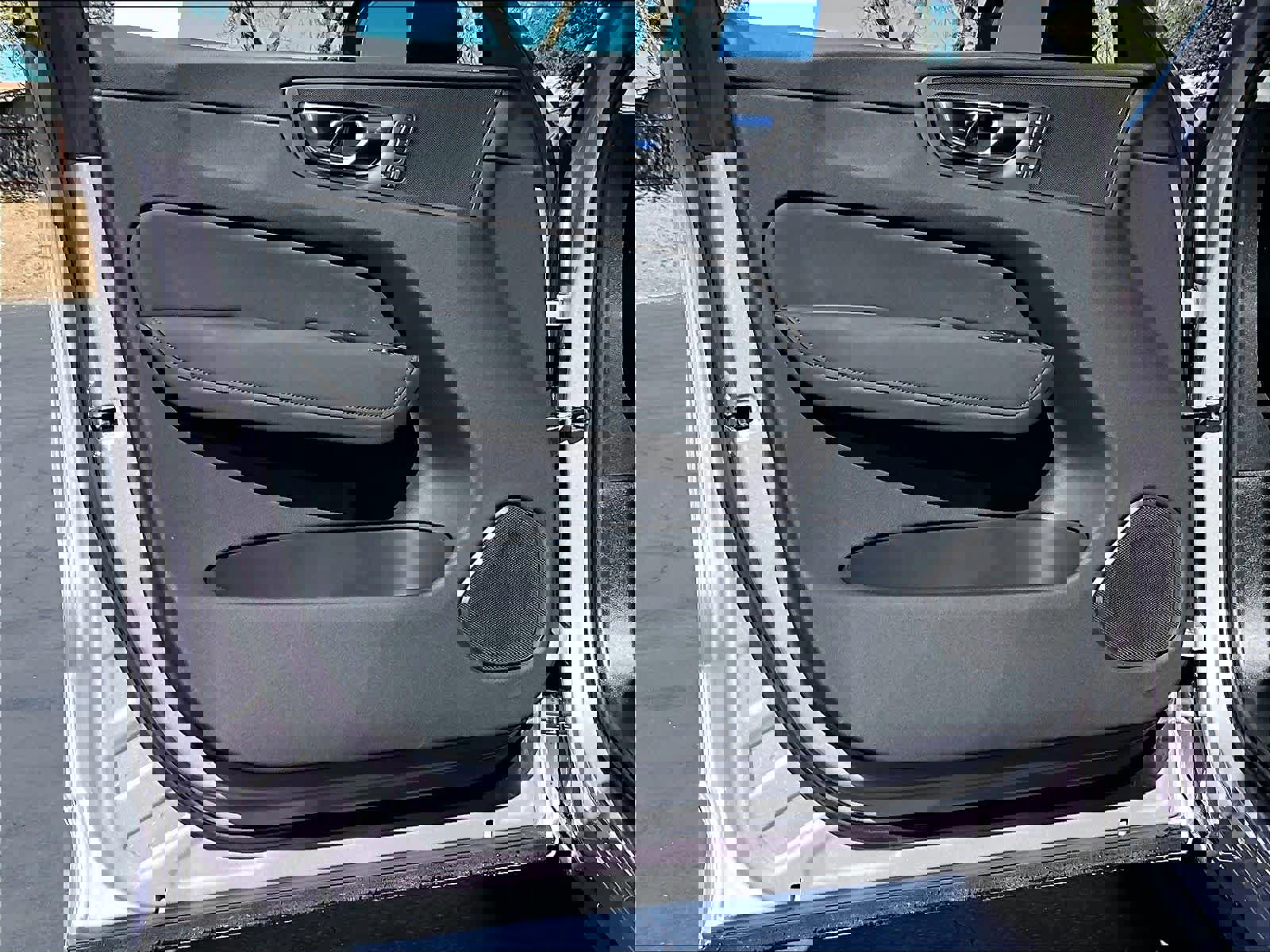 New 2026 Volvo XC60 B5 Plus w/ Climate Package image 24