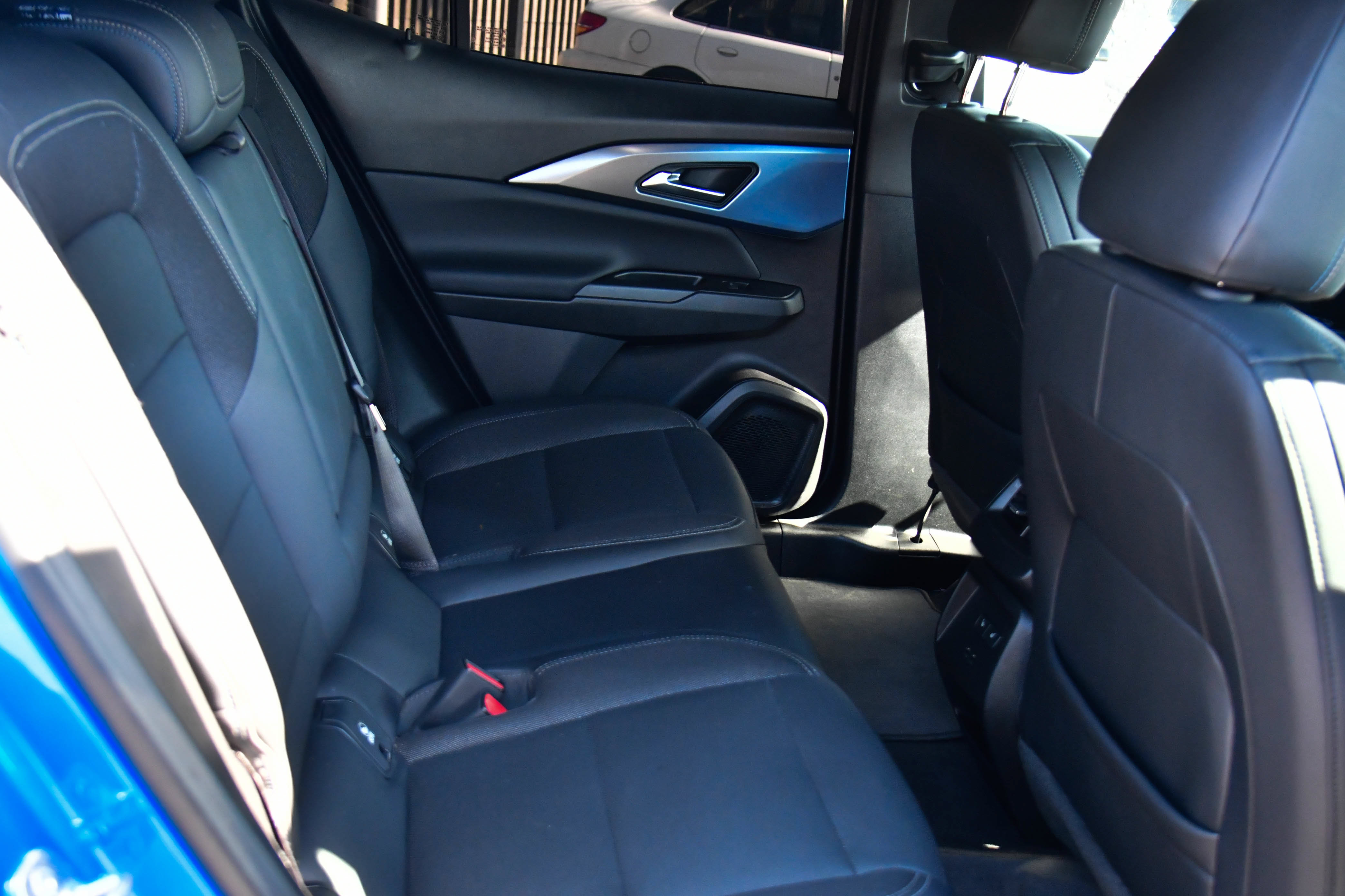 Used 2024 Chevrolet Equinox EV LT FWD image 50