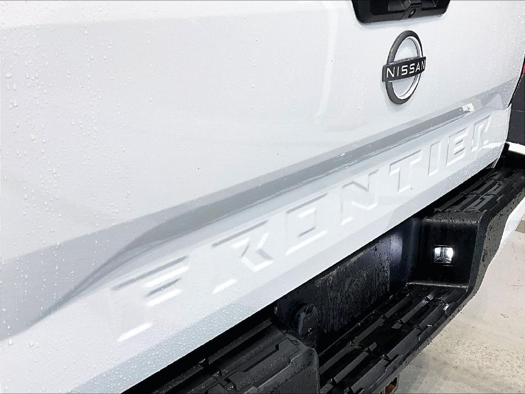 Used 2024 Nissan Frontier SL w/ Technology Package AWD/4WD image 27