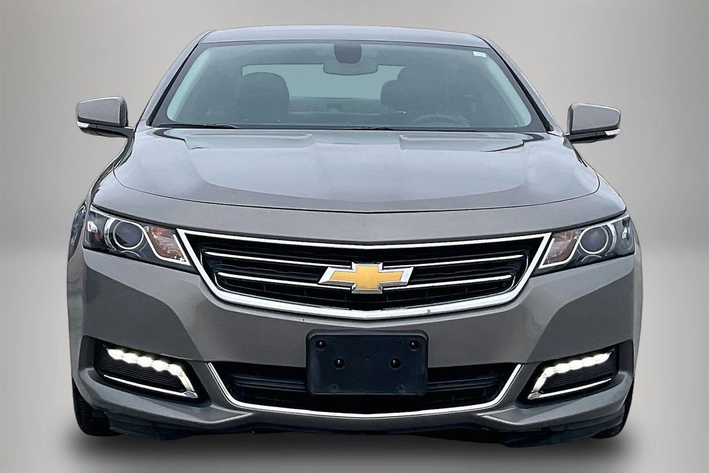 Used 2018 Chevrolet Impala LT FWD image 3