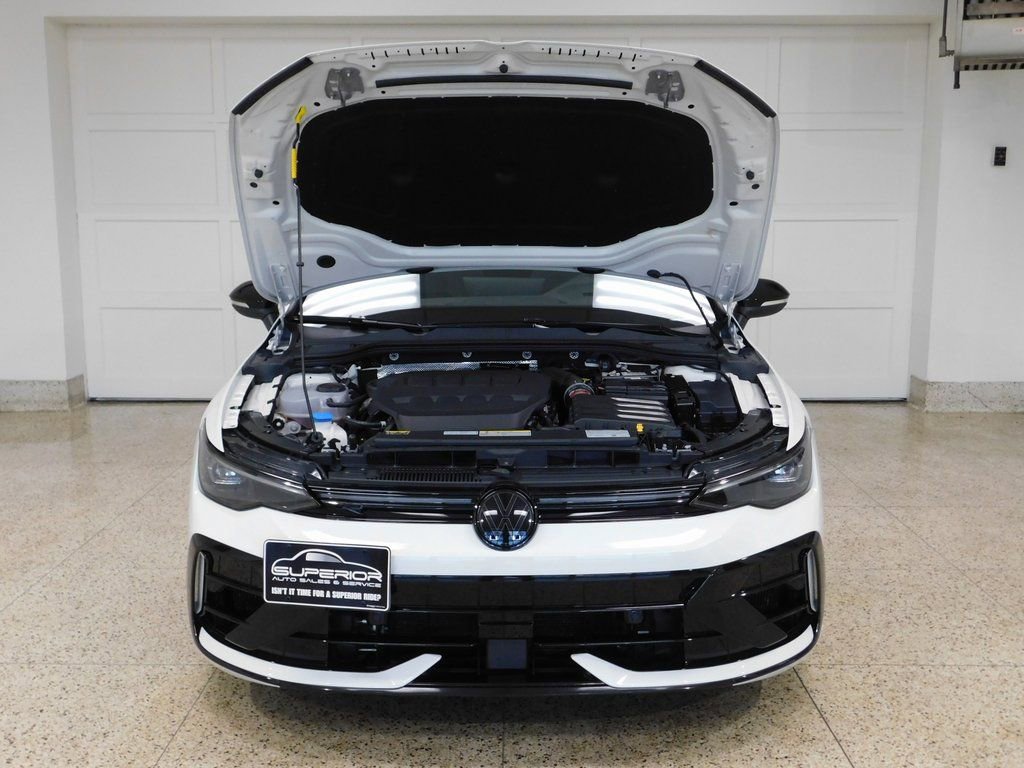 Used 2025 Volkswagen Golf R image 13