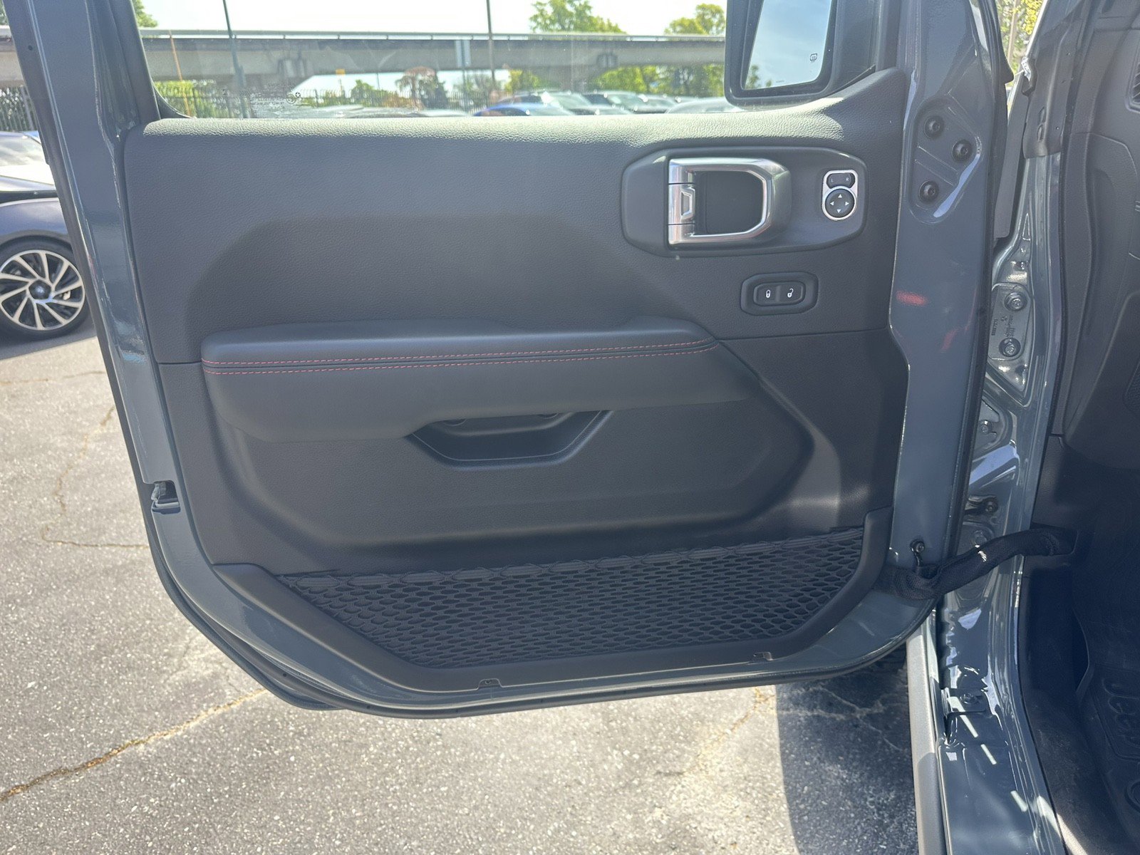 Used 2024 Jeep Wrangler Unlimited Rubicon 392 image 26