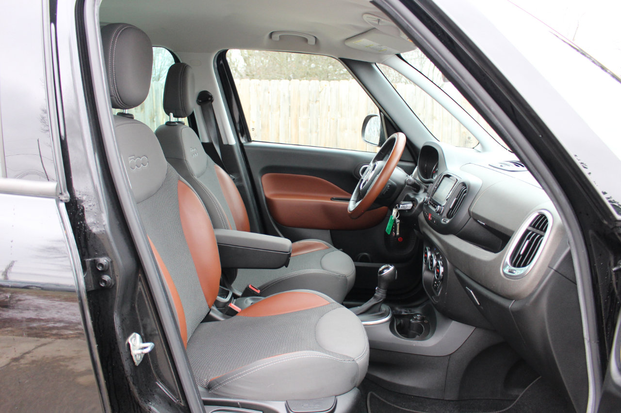 Used 2014 FIAT 500L Trekking w/ Popular Equipment Group image 38