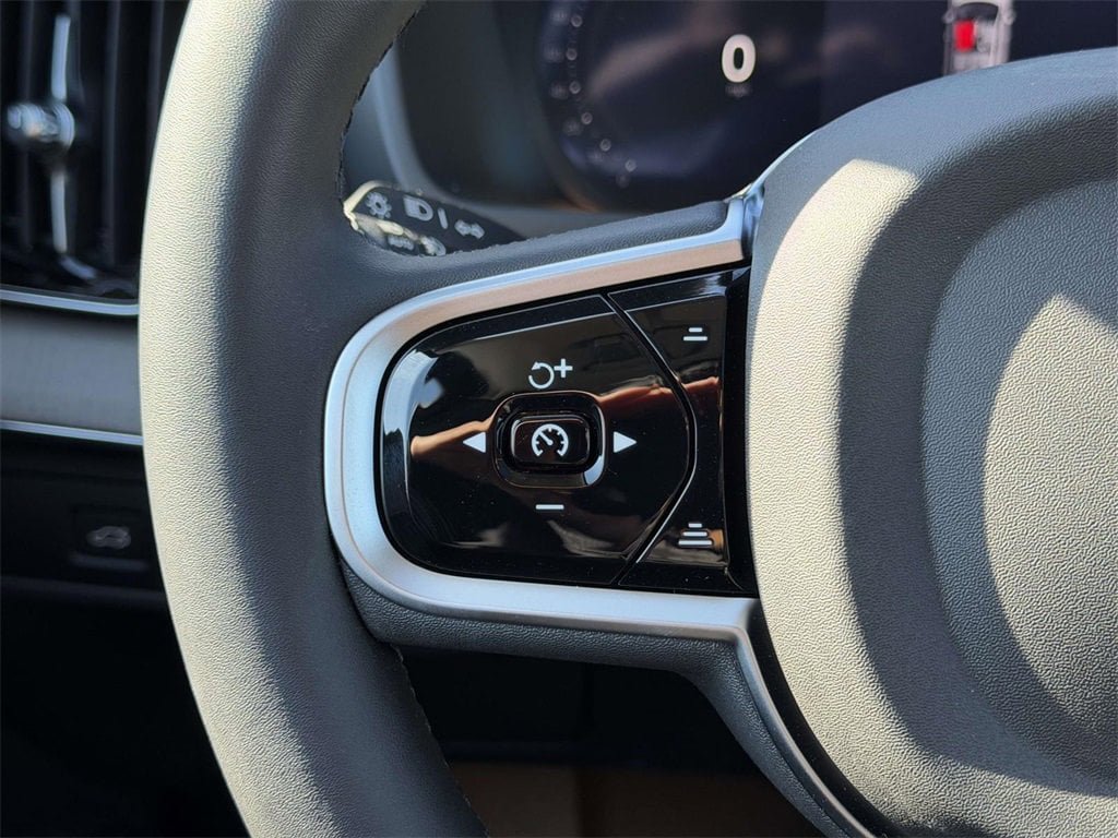 New 2026 Volvo XC90 B6 Ultra w/ Protection Package AWD/4WD image 8