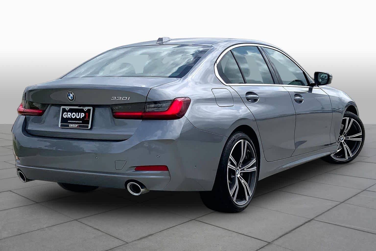Used 2024 BMW 330i Sedan RWD image 12