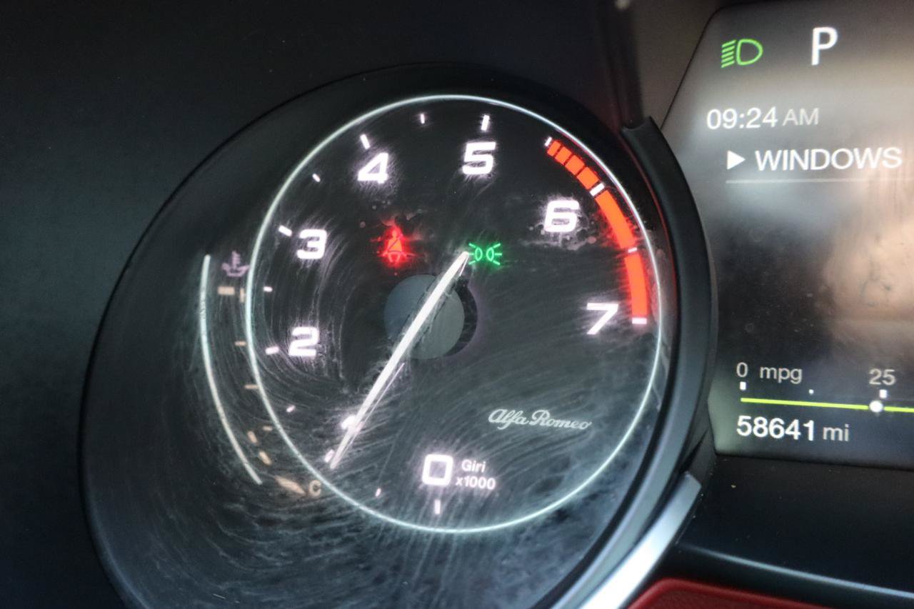 Used 2018 Alfa Romeo Stelvio AWD image 22