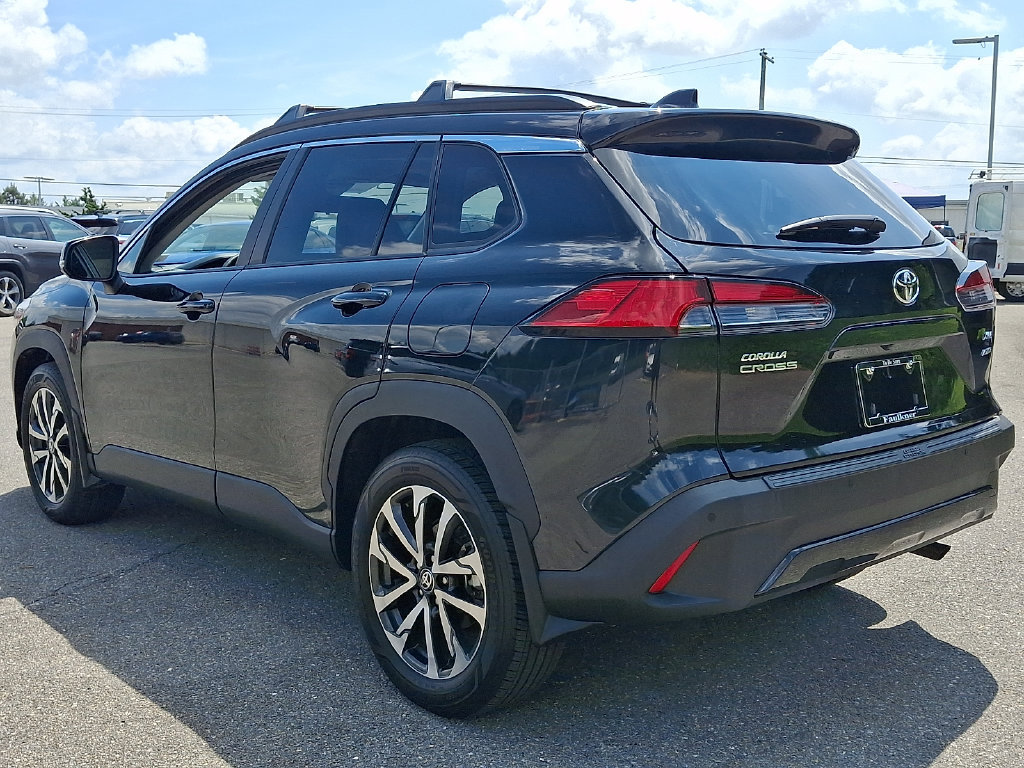Used 2025 Toyota Corolla Cross XLE w/ Convenience Package AWD/4WD image 4