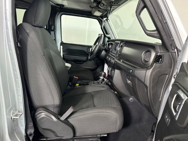 Used 2023 Jeep Wrangler Unlimited w/ Cold Weather Group image 25