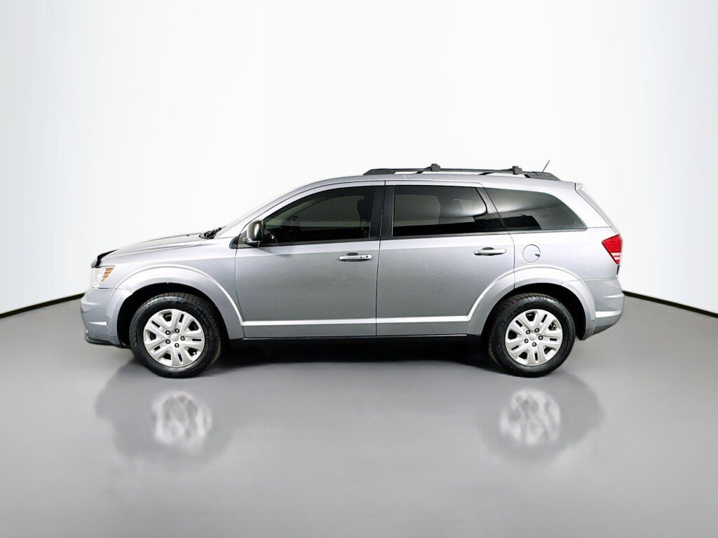 Used 2016 Dodge Journey SE FWD image 2