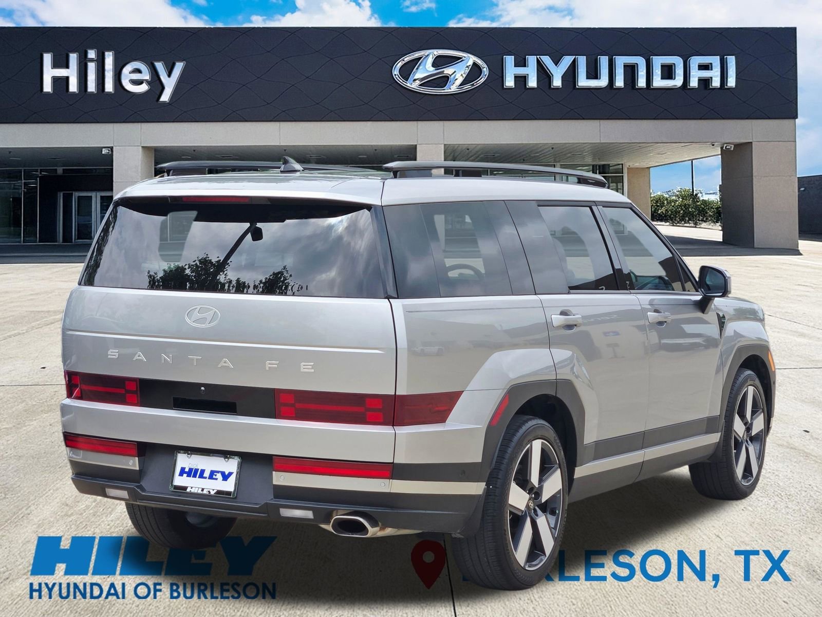 Used 2024 Hyundai Santa Fe Limited FWD image 4