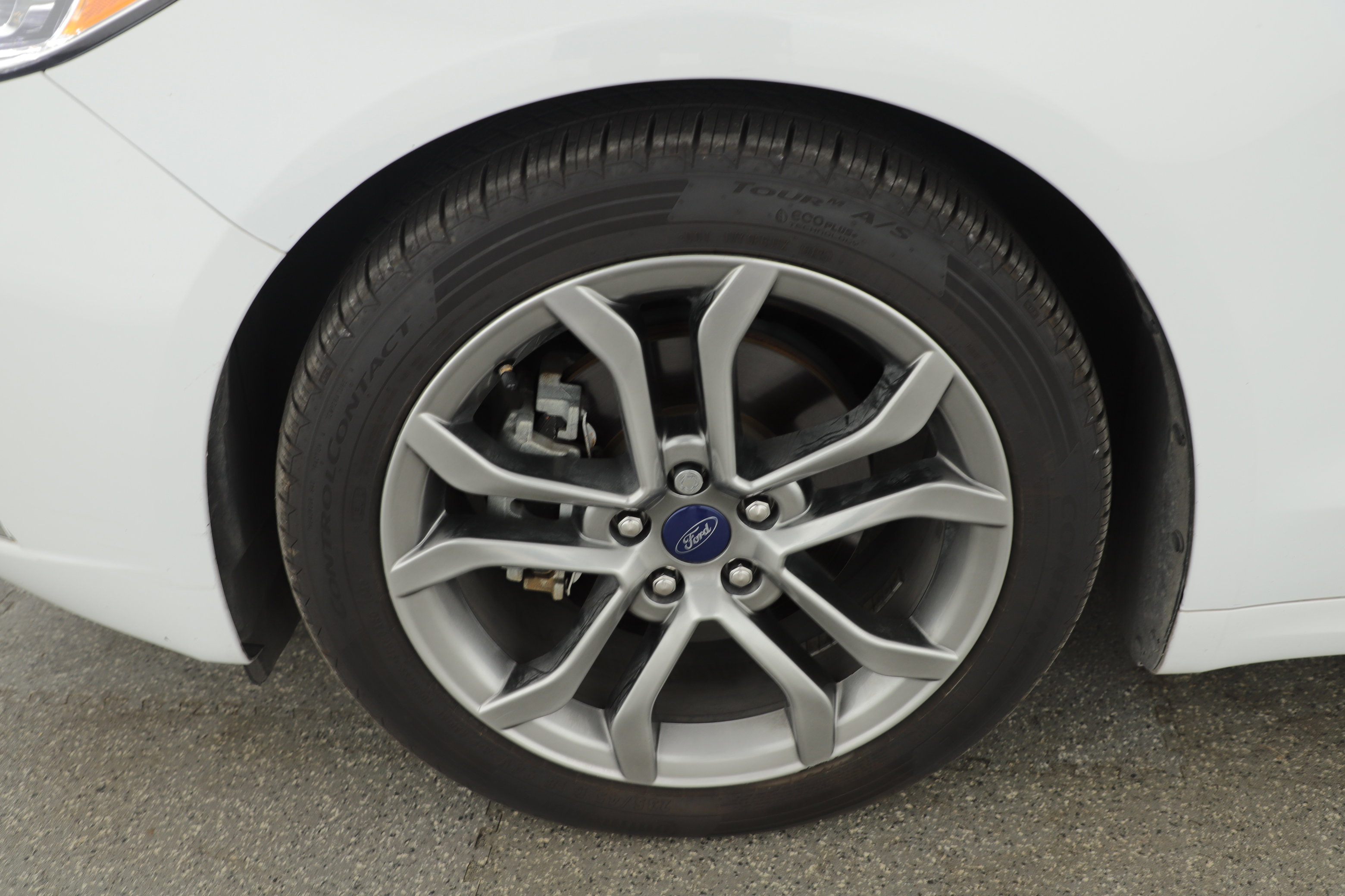 Used 2019 Ford Fusion Titanium image 4