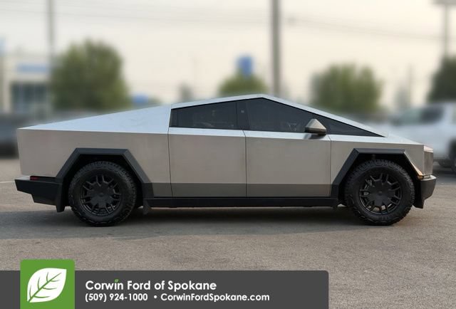 Used 2024 Tesla Cybertruck Cyberbeast AWD/4WD image 10