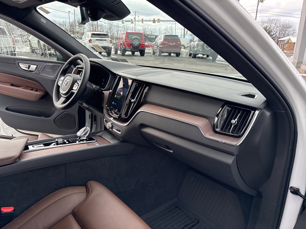 Certified 2024 Volvo XC60 B5 Ultimate w/ Protection Package Premier image 36