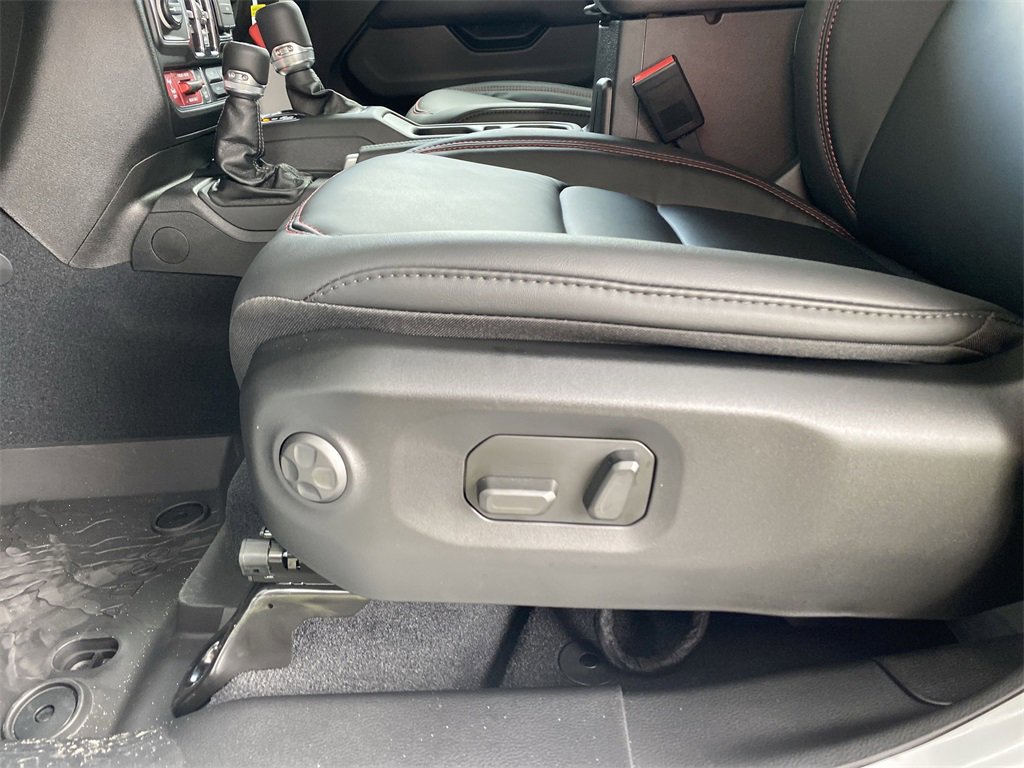 New 2025 Jeep Gladiator Rubicon image 14