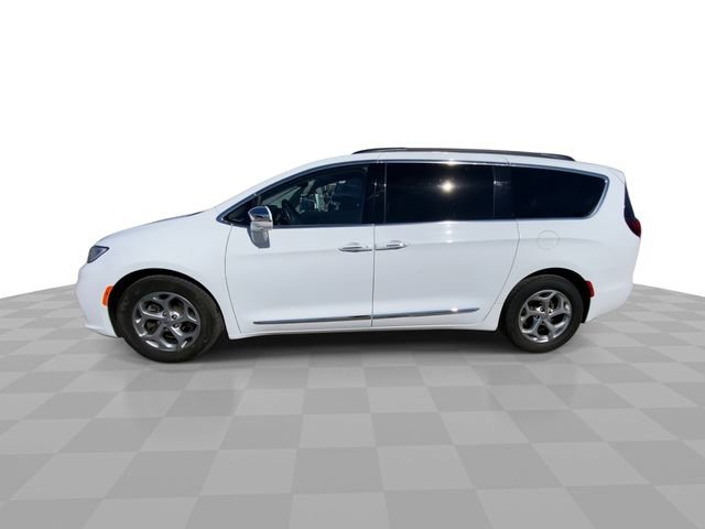 Used 2022 Chrysler Pacifica Limited image 7