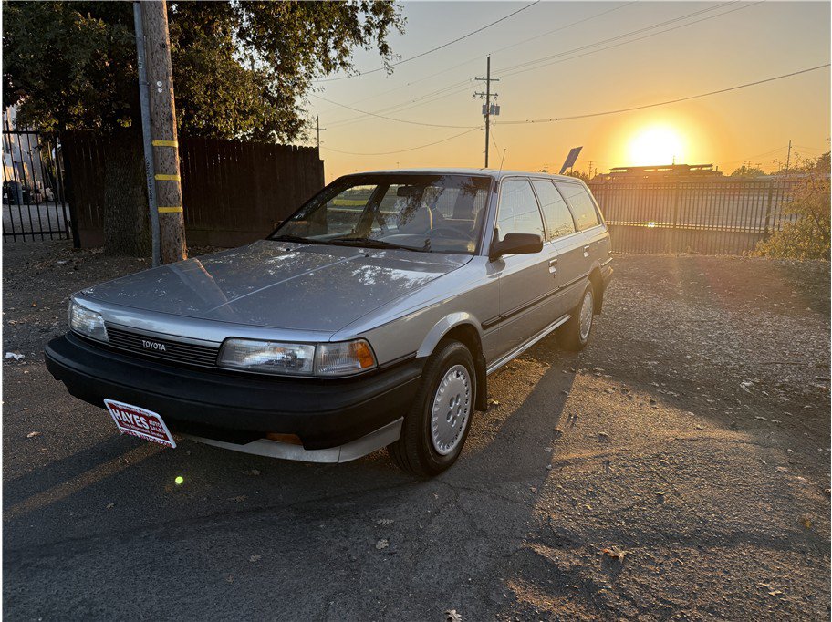 Used 1989 Toyota Camry Deluxe