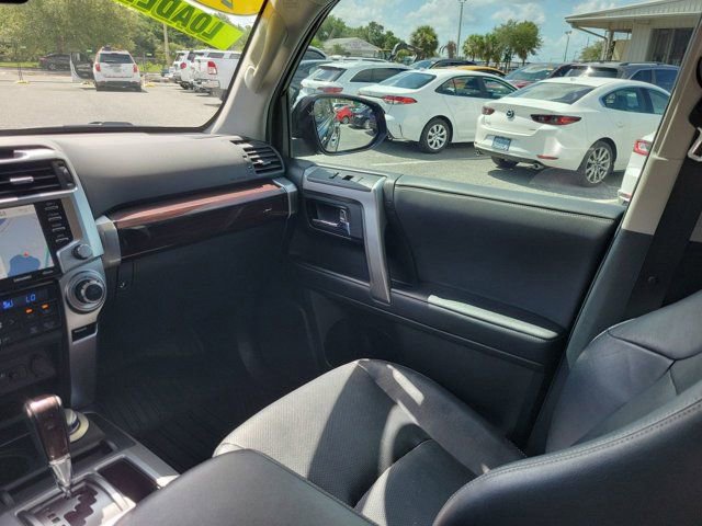 Used 2021 Toyota 4Runner Limited AWD/4WD image 23