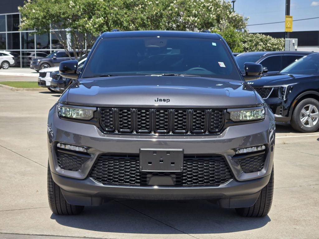 Used 2025 Jeep Grand Cherokee Limited w/ Trailer Tow Package AWD/4WD image 11