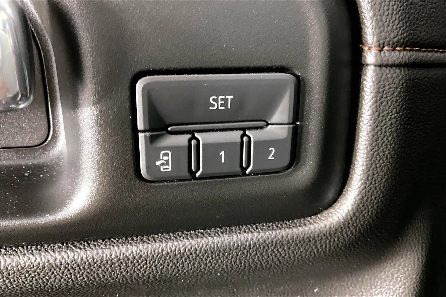 Used 2019 GMC Sierra 1500 AT4 w/ AT4 Premium Package AWD/4WD image 35