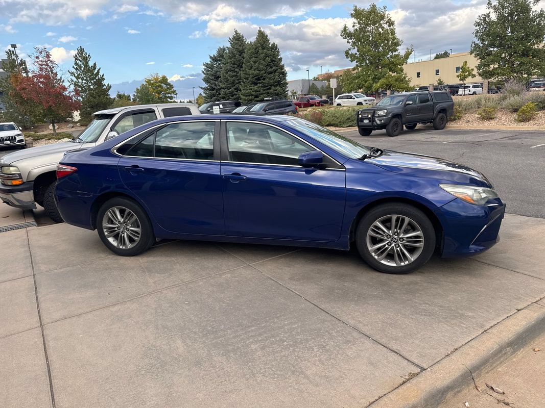 Used 2016 Toyota Camry SE FWD image 5